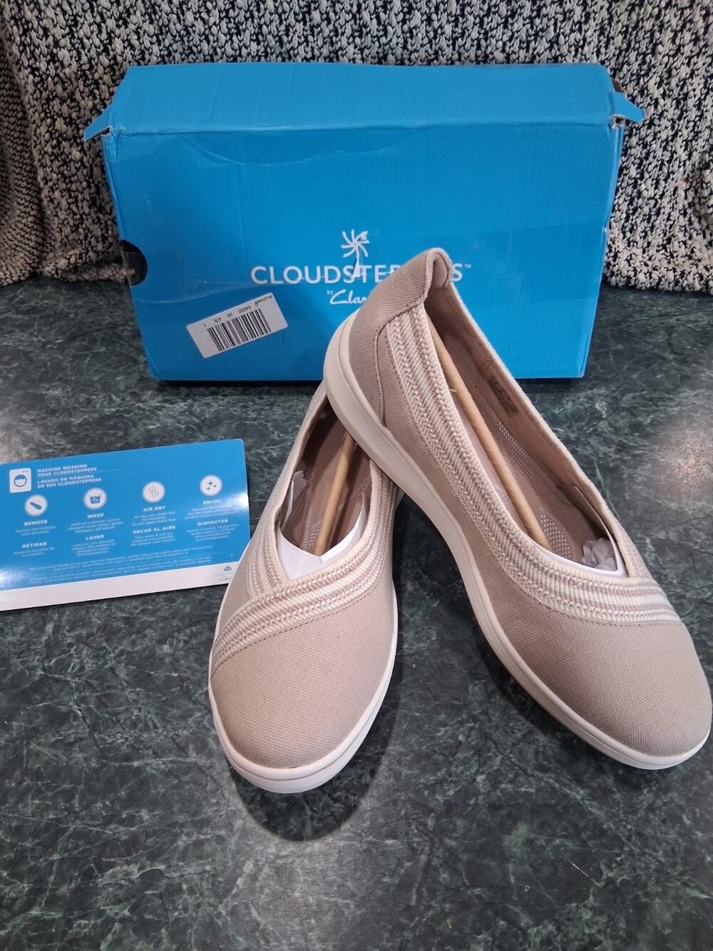 Clarks Cloudsteppers Breeze Sky Air Slip On Shoes Sand Womens Sz 9 M New In Box